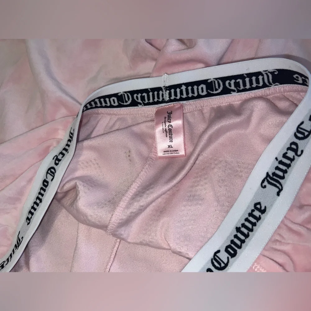 Juicy Couture Light Pink Velour Hoodie and Pants - Picture 5 of 10